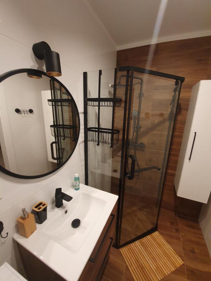 Apartament Number One Nova Wozownia 레스노 외부 사진